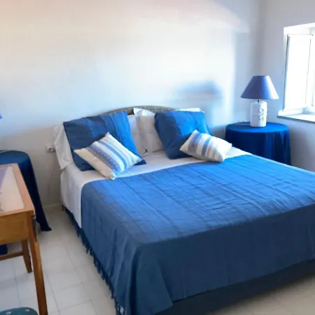 Seaview 5min Walk From The Port! *