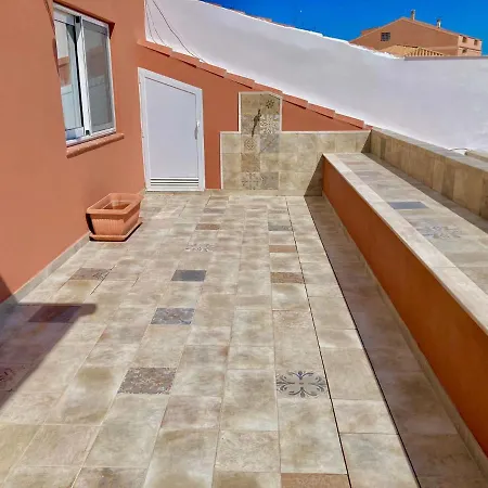 Appartement Seaview Apt 5min Walk From The Port!