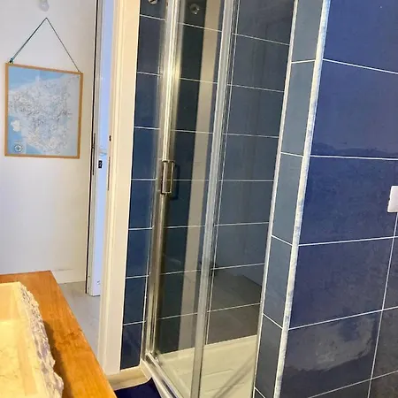 Apartment Seaview Apt 5min Walk From The Port! *