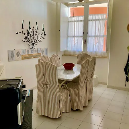 Seaview Apt 5min Walk From The Port! Carloforte (Isola di San Pietro)